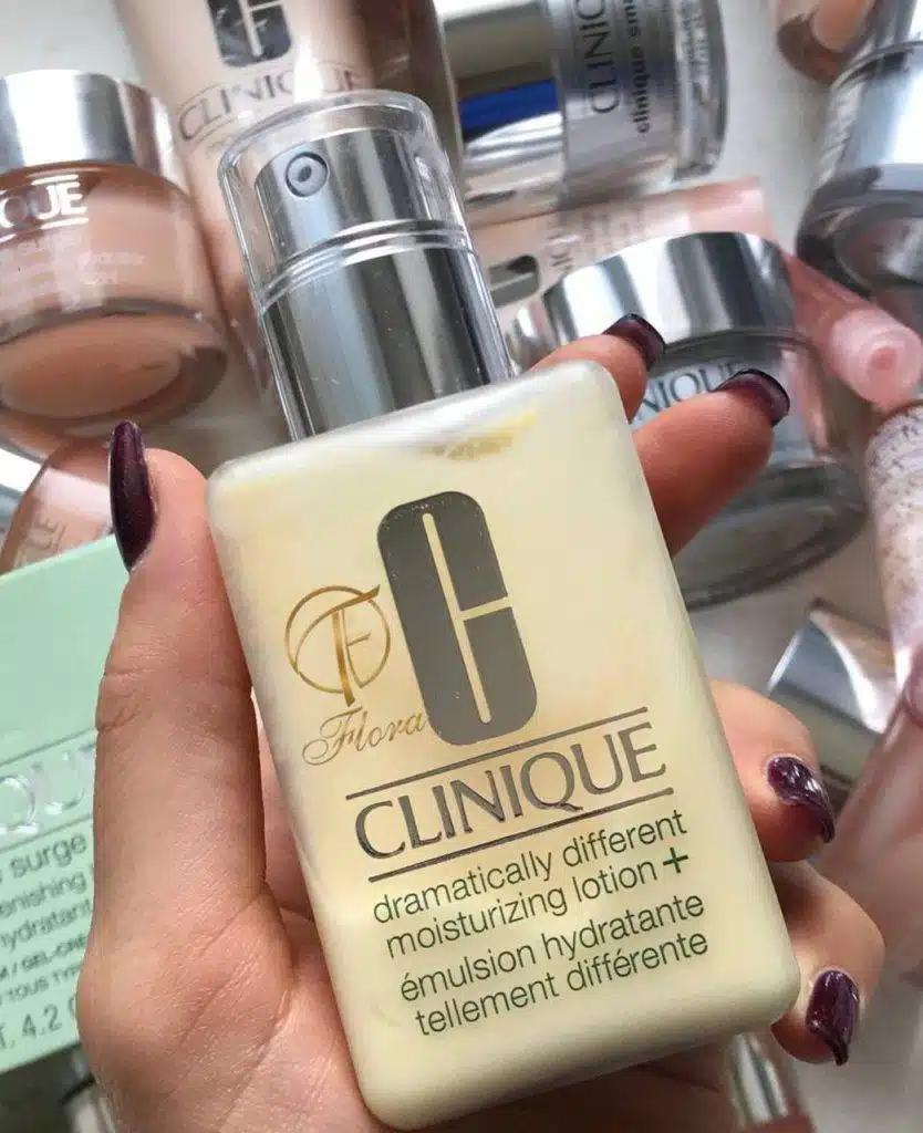 کرم مرطوب کننده و آبرسان دراماتیکالی پوست خشک clinique dramatically different gel