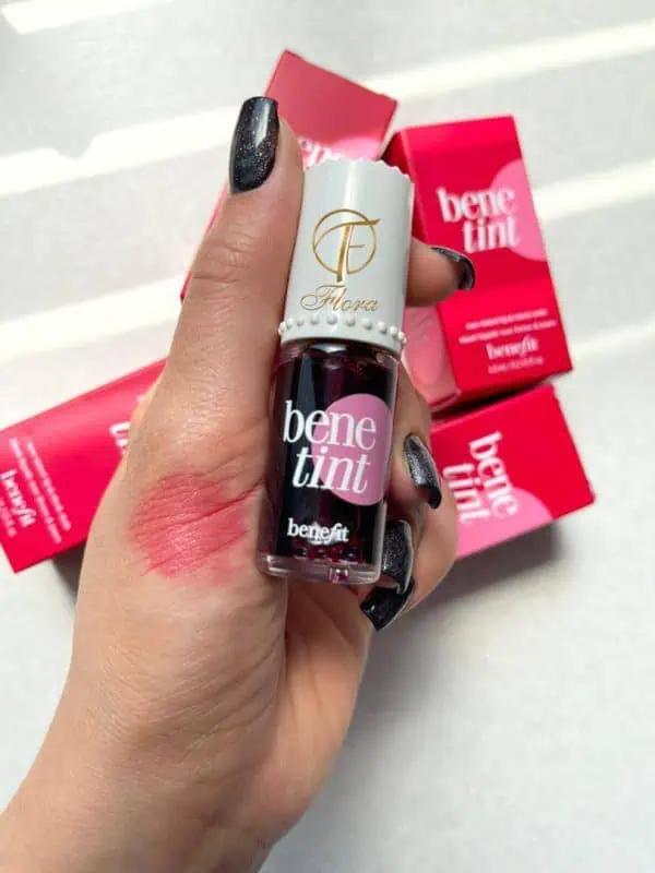 رژ لب مایع و رژ گونه مایع بنفیت benefit benetint