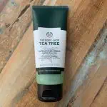اسکراب صورت بادی شاپ Tea Tree Squeaky-Clean Scrub - تصویر 2